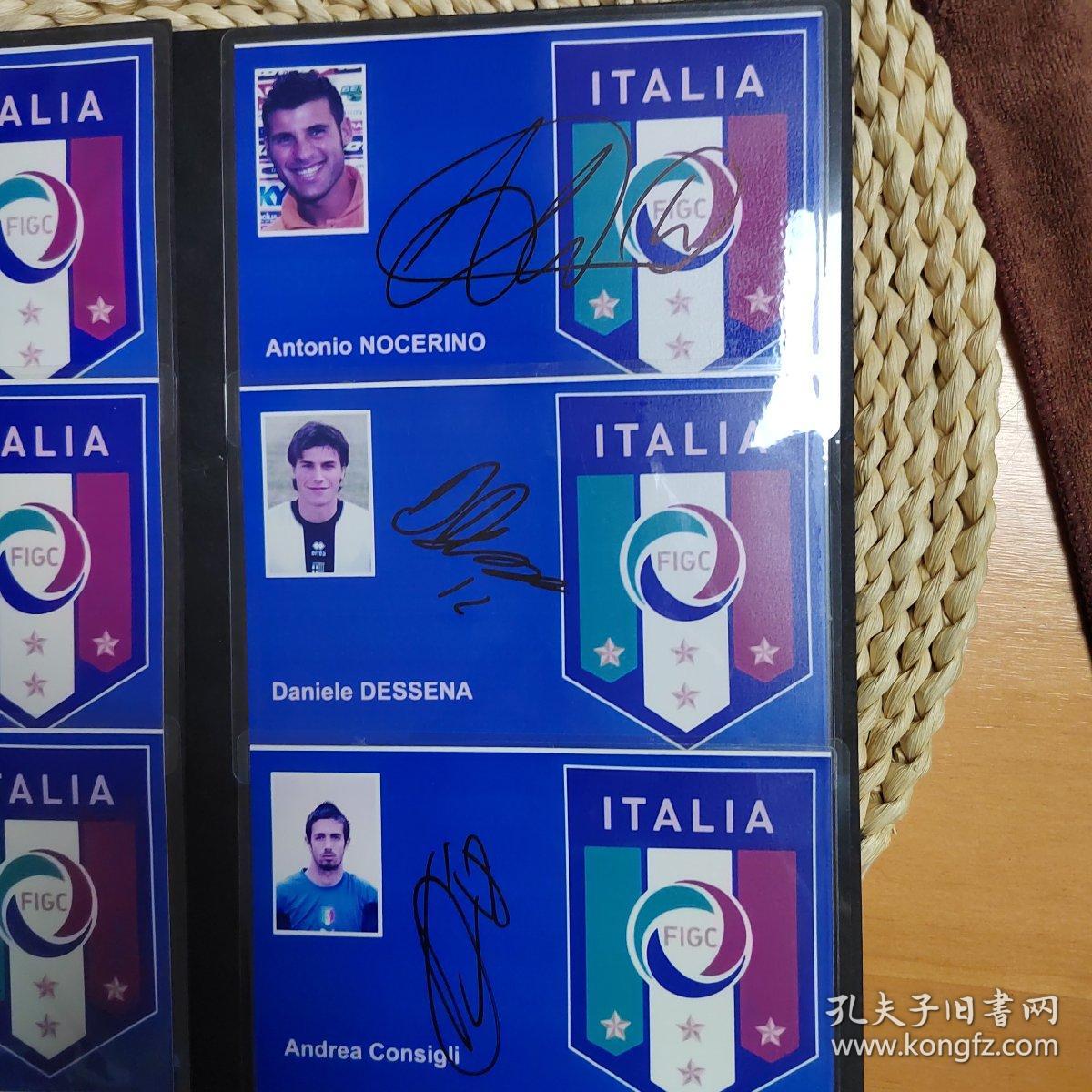 点击查看原图 6张球星签名照片合拍