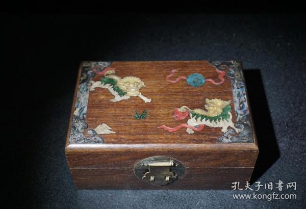 花梨木镶嵌贝壳事事如意首饰盒，尺寸18/11.7/8厘米