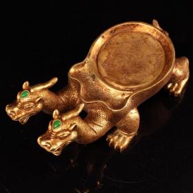 珍藏乡下收纯铜纯手工打造鎏金双头龙龟砚台
重2035克   长20厘米  宽10厘米
