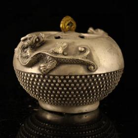 纯铜纯手工打造鎏金鎏银珍珠宝石兽熏香炉
重590克    高8厘米   宽12厘米