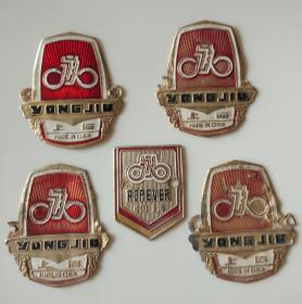永久自行车标志一组，原车取下实物，时代记忆，收藏热门！算得上自行车王国的第一品牌吧
