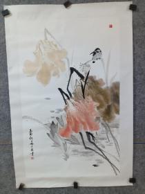 山西省美协会员，大同市美协会员杨志强老师，写意残荷翠鸟，托片，杨志强，字逆舟，1970年生于山西灵丘县，现为山西省美协会员，山西省工笔画会会员，大同市美协会员，墨缘斋签约画家，中国书画报特聘画家，北京金色家园理事。