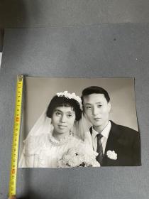 结婚照一张如图尺寸品相