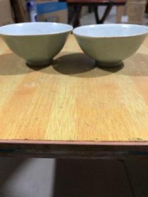 嘉庆年间的豆青釉茶碗、包老完整