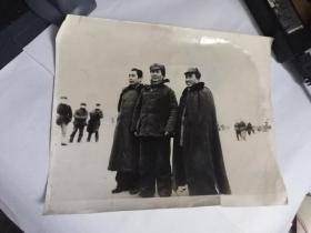 珍贵照片·1946年3月4日，朱德、毛泽东和周恩来在延安机场