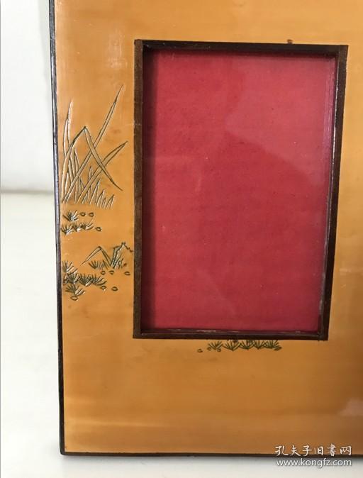 宝庆竹刻镶嵌红木草地图案大号相框