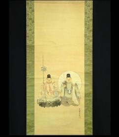 大黑天惠比须双财神挂轴日本佛画 绢本 纵194cm横54.5cm ，惠比须财神端坐岩石上，手持竹钓鱼竿，表节节高，大黑天宝袋宝箱足够大，财宝充盈，宝生盛隆。佛画年代久远，色斑难免。纯手绘，笃玉，铭印。