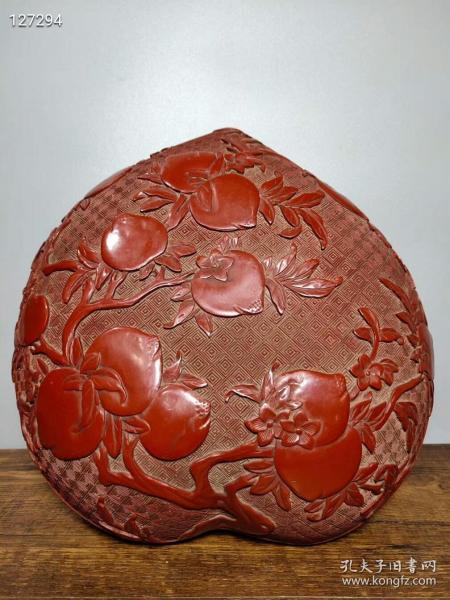 旧藏清代剔红漆器盒《寿比南山》漆器寿桃首饰盒摆件长23厘米宽24厘米高11.5厘米重990克