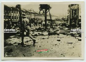 民国1937年淞沪抗战时期日军轰炸上海后街头死伤遍地老照片
