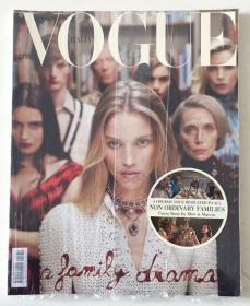 意大利 VOGUE 意大利版 ITALIA 2019年12月 女装设计 时尚杂志 N.832(货号:大4) 未拆封