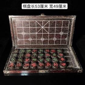 小叶檀木象棋一套
价格700元，棋子宽5厘米 厚2厘米，总重2360克