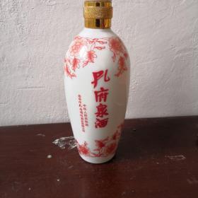 孔府泉酒酒瓶，收藏老酒瓶