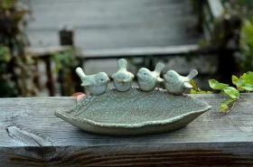 欧洲回流陶瓷藏品，四季小鸟取食盘。