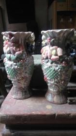 80年代创汇时期堆花雕工，一对彩虹折射光釉彩花瓶