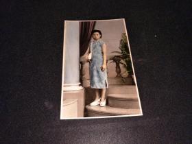 1937年3月2日穿旗袍手工上色照片