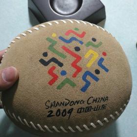 四片仿古蹴鞠(足球的原型) 中华人民共和国第十一届运动会组委会赠