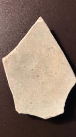 钧窑瓷片（89）---金元钧窑月白釉底足瓷片（北京城区地下出土）