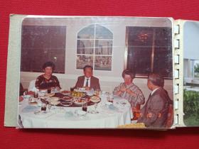 原况单本成册老相册发布第100----中国科学院力学研究所原党委书记、建筑学家、中国建筑学会名誉理事、中国风景园林学会顾问、中国圆明园学会副会长：汪之力老同志生前珍藏妻邵氏等1987-1994年（中日传统民居学术研讨会、中日住宅学术座谈会92.4.2，吴良镛、任震英、左左波秀彦、阮仪三、邵华郁、邬天柱）建筑会议、考察调查、旅行照（红色美女封面）一册共52张彩色老照片、老影集、老像片、老资料、老档案