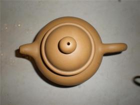 收藏老紫砂壶:汤渡宜兴陶业合作社黄泥大号缀球壶老紫砂壶