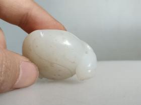 清代传世和田玉桃手把件