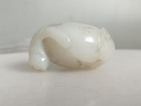 清代传世和田玉桃手把件