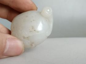 清代传世和田玉桃手把件