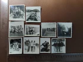 老照片：兄弟间的欢乐时光合影的留影       黑白照片     共10张合售      文件盒九0015