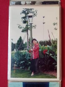 原况单本成册老相册发布第109--广西籍老年女音乐家刘老师(韦佳之母)个人珍藏:1996年7月《南宁青秀山中泰南宁孔敬友谊园、长江乐园,珠海九洲城等》相关参观、游览、亲属等共36张彩色个人及合影老照片、老影集、老像片、老资料、老档案