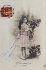 【1910年法国 美丽女孩 手工上色明信片式老照片 】（带邮票，实寄片，背面写满了字，品相不错，收藏佳品）