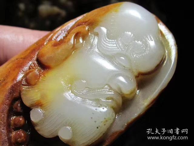 精品   正宗新疆 玉龙河  枣红皮  籽料   石中玉  独籽 俏色巧雕 达摩  大挂件  把件