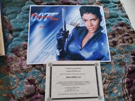 【签名照】第21任邦女郎 哈莉贝瑞 签名007系列《择日而亡》海报照，有保真证书