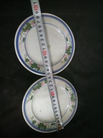 釉下彩瓷器盘子2个