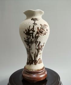 民国珍珠釉竹子纹花口型赏瓶