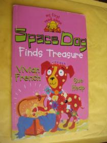 SPACE DOG FINDS TREASURE  英文原版  插绘本