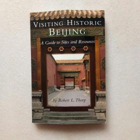 Visiting Historic Beijing（书内有写字）