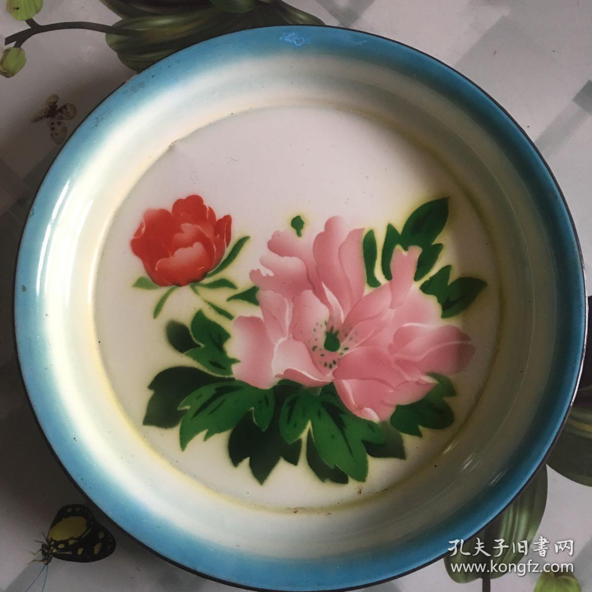 老式搪瓷大茶盘，燕山牌【保老】带牡丹花图案。喜欢的朋友不要错过。
