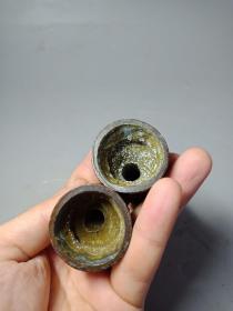 老铜佛像一对。