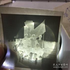 红卫兵六小将瞻仰烈士陵园留影底片（花篮）