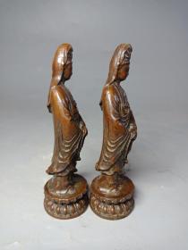 老铜佛像一对。