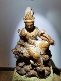 寿山石雕佛像《如意观音》坐像，带底座高60CM，雕刻细腻，配精品底座，背落有“玉璇”款，重约五六十斤，详细见细图