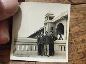 1959年武汉长江大桥风景合影照片
