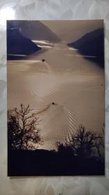 彩色照片：“月光下的三峡美景”的彩色照片    共1张照片售       彩色照片箱0067--21