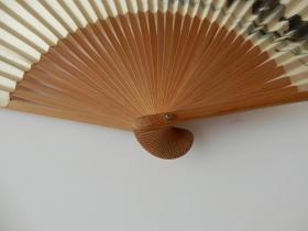 雅致日扇-怀袖雅物A-007：昭和期精工和纸手工玉竹多骨【夏扇】一把！薄纸扇面做工精致！【一面螃蟹水墨画图案，另面空白，空白面书画均可用】，扇轴带孔可自配扇坠！长度22cm！排口宽度1cm!