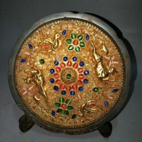 战汉时期镶宝石鎏金兽纹圆形青铜镜