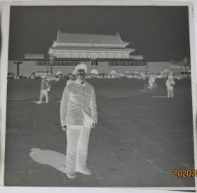 【老底片】（40594）天安门前