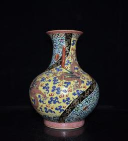 清乾隆珐琅彩描金缠枝花卉龙纹双耳瓶