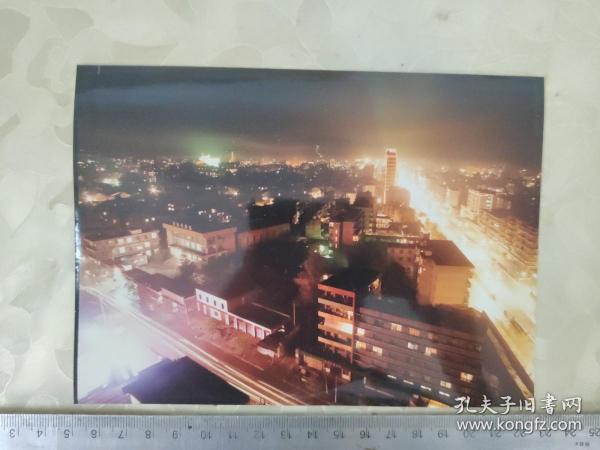 彩色照片：宜昌市东山大道夜景的彩色照片     共1张照片售     彩色照片箱3   00200