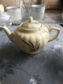 黄色南瓜型小茶壶