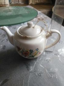 小花茶壶