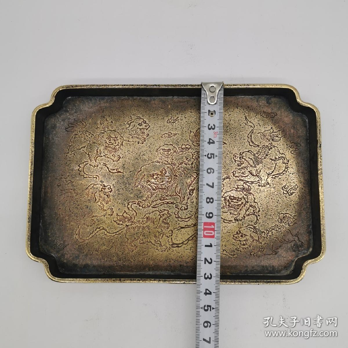 滇南万宝斋顾记狮子滚绣球铜茶盘